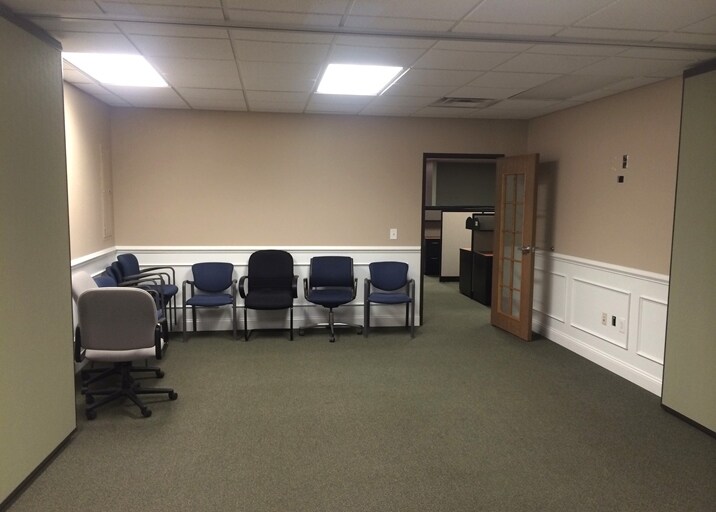 More Photos Of 2900 Union Lake Rd, Commerce Township Office For Sale