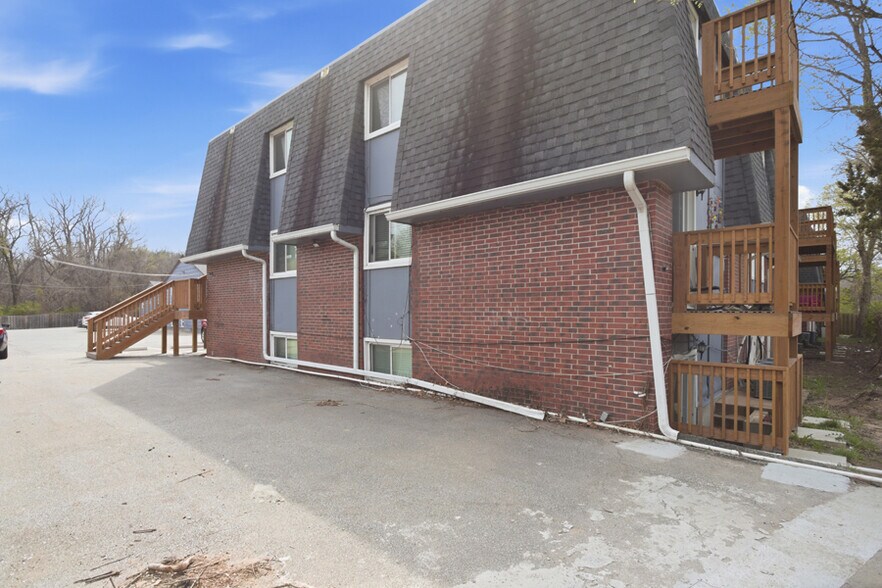 More Photos Of 706 E 139th St, Kansas City Apartments For Sale