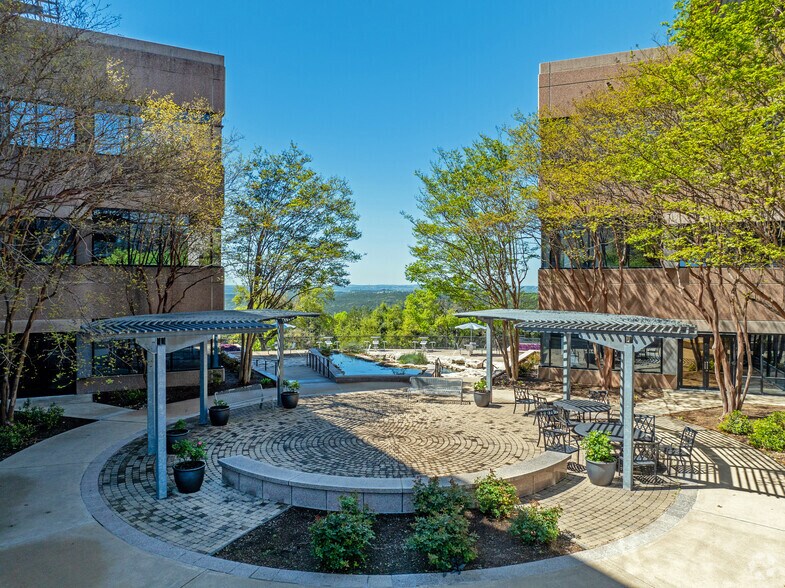 More Photos Of 6500 River Place Blvd, Austin Unknown For Lease