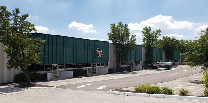 Primary Photo Of 310-336 Sovereign Ct, Ballwin Warehouse For Lease