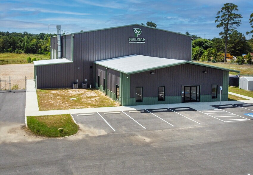 More Photos Of 2302 Neiman Marcus Pky, Longview Industrial For Sale