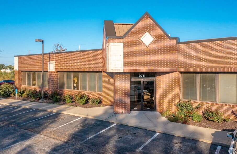 Primary Photo Of 975 N Mur-Len Rd, Olathe Medical For Sale