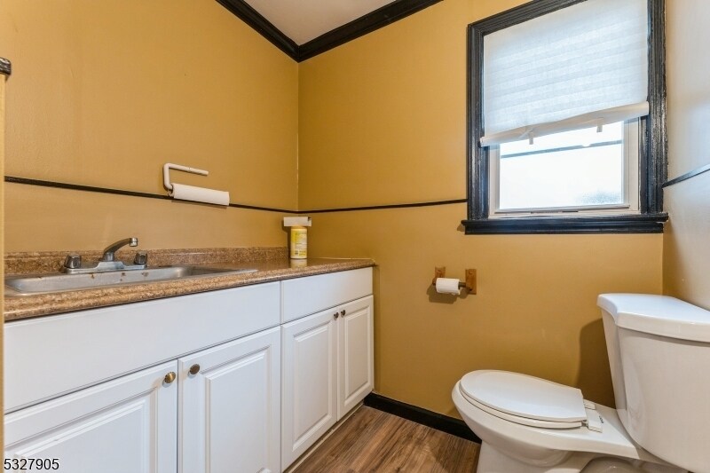 More Photos Of 194 Eagle Rock Ave, Roseland Office For Sale