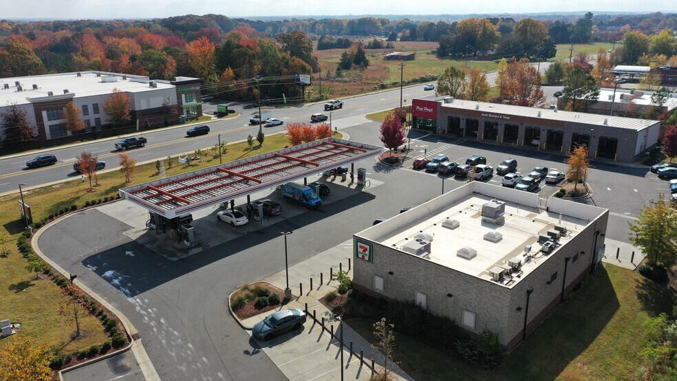More Photos Of 3085 Highway 160 W, Fort Mill Service Station For Sale