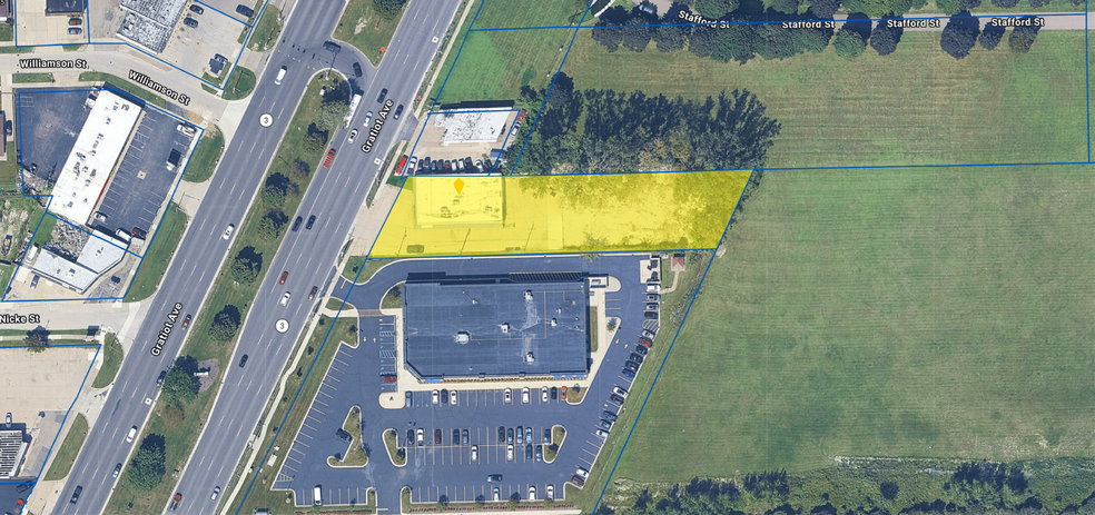 More Photos Of 33140-33150 S Gratiot Ave, Clinton Township Freestanding For Sale