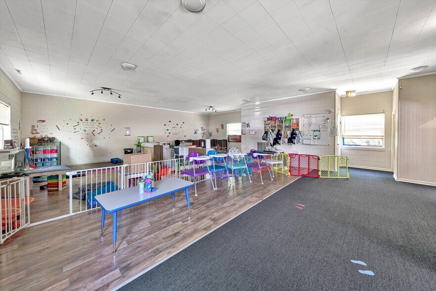More Photos Of 2719 Colonial Ave SW, Roanoke Office For Sale