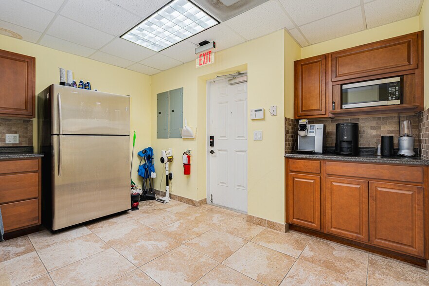 More Photos Of 51 Dunlawton Ave, Port Orange Office For Sale