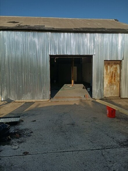 More Photos Of 6104 Strickland Ave, Brooklyn Warehouse For Lease