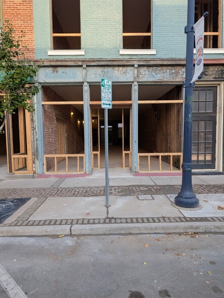 More Photos Of 12 S Market St, Troy Storefront Retail Office For Lease