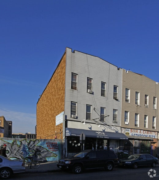 Primary Photo Of 983 Flushing Ave, Brooklyn Restaurant For Lease