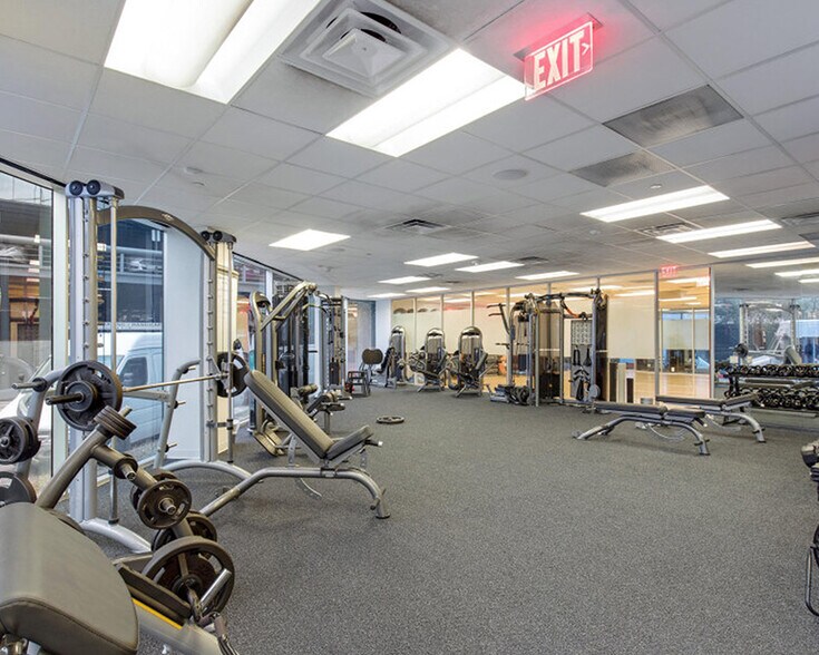 More Photos Of 1220 Augusta Dr, Houston Office For Sale