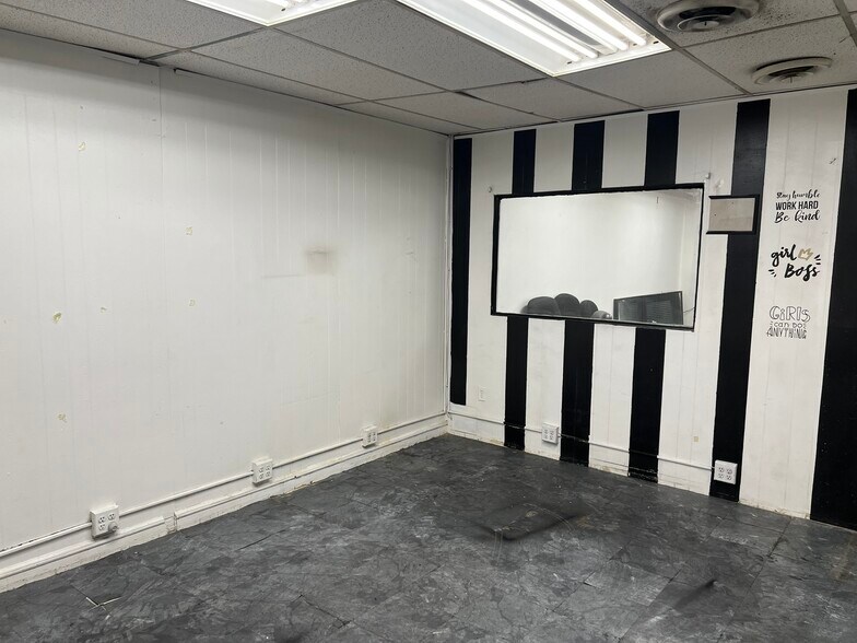 More Photos Of 3533 Dolfield Ave, Baltimore Storefront For Lease