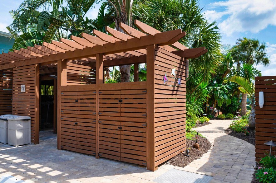 More Photos Of 212 Casey Key Rd, Nokomis Hotel For Sale