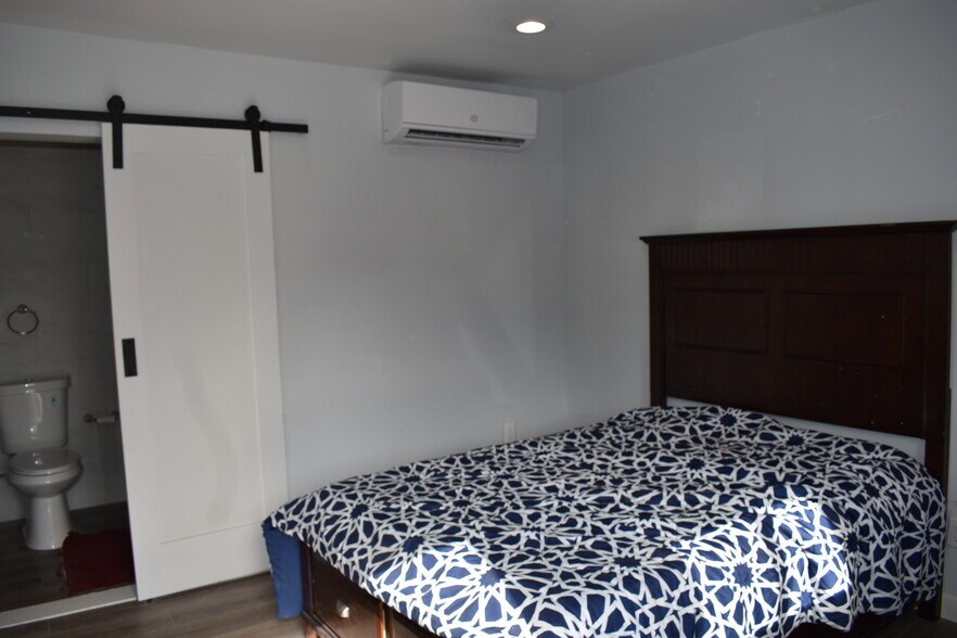 More Photos Of , Tannersville General Retail For Sale