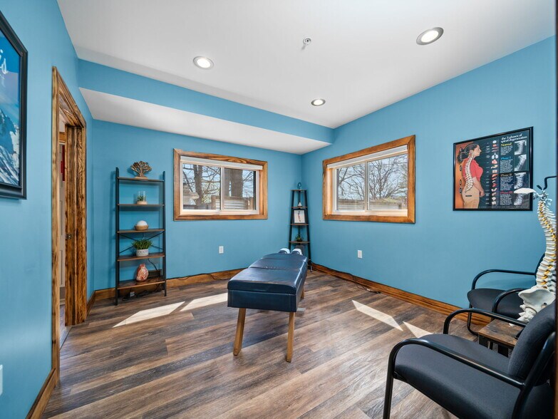 More Photos Of 1323 Cass St, Traverse City Flex For Sale