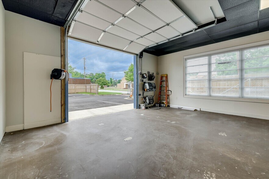 More Photos Of 1010 Druid Park Ave, Augusta Freestanding For Sale