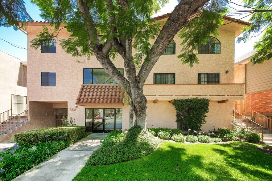 More Photos Of 6234 Woodman Ave, Van Nuys Apartments For Sale