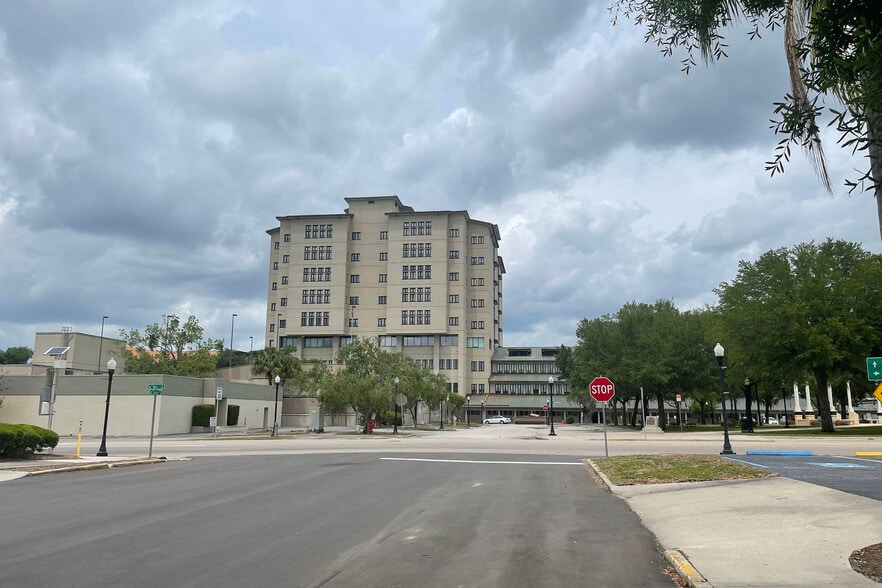 More Photos Of 255 W Main St, Bartow Office For Sale