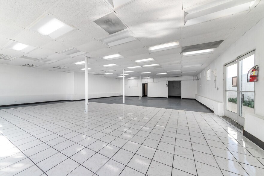 More Photos Of 115 N Fairfax Ave, Los Angeles Freestanding For Sale