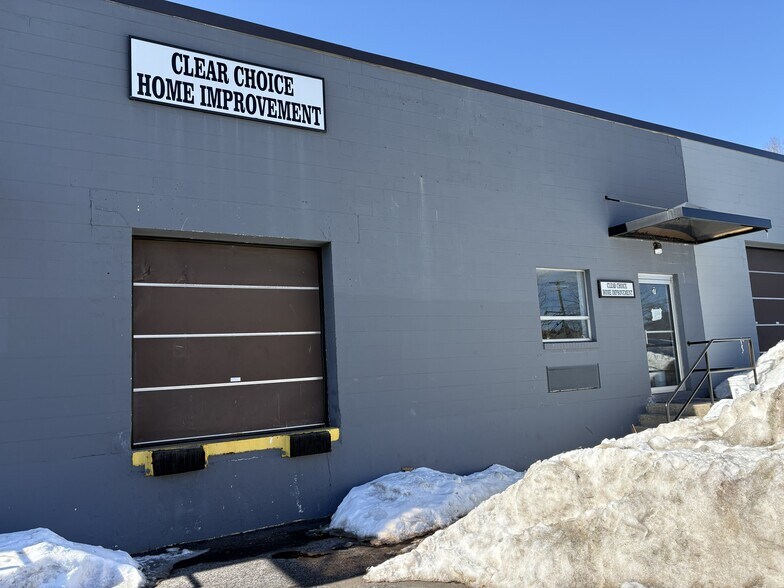 More Photos Of 1000 E Industrial Park Dr, Manchester Service For Lease