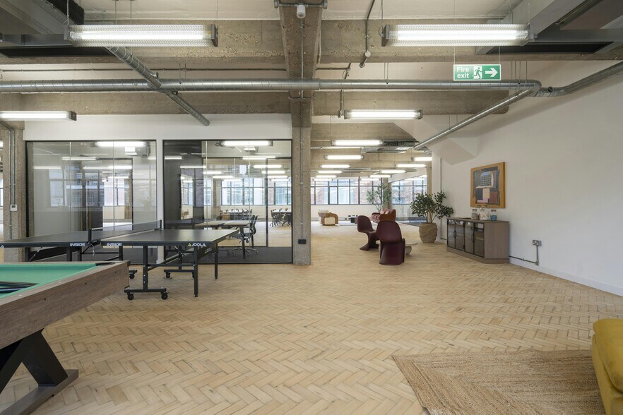 More Photos Of 15-27 Gee St, London Office Residential For Lease