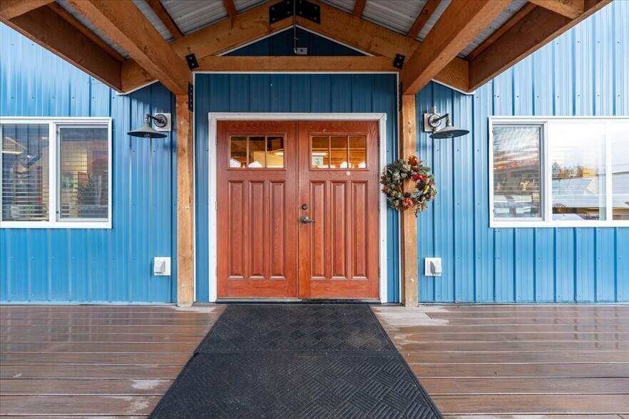 More Photos Of 1502 Minnie St, Fairbanks Industrial For Sale