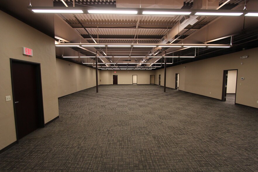 More Photos Of 1327-1331 Hwy 2 W, Kalispell Office For Lease