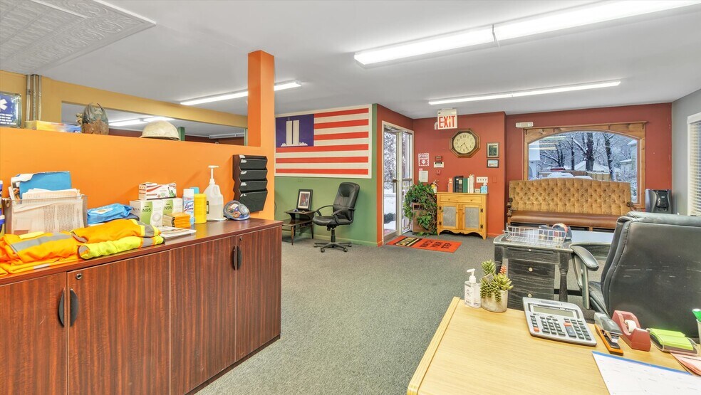 More Photos Of 32 Chichester Ave, Center Moriches Industrial For Sale