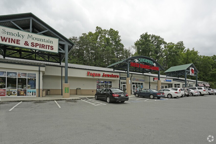 More Photos Of 7417-7433 Chapman Hwy, Knoxville Freestanding For Lease