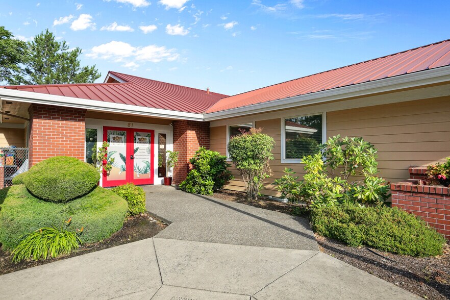 More Photos Of 81 Freeman Ct, Central Point Office For Sale