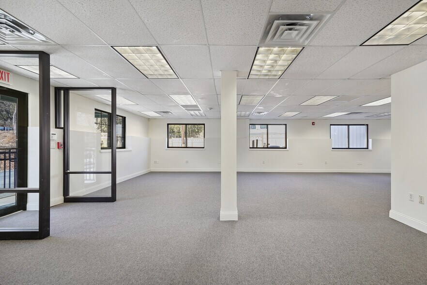 More Photos Of 60 Goldens Bridge Rd, Katonah Medical For Lease