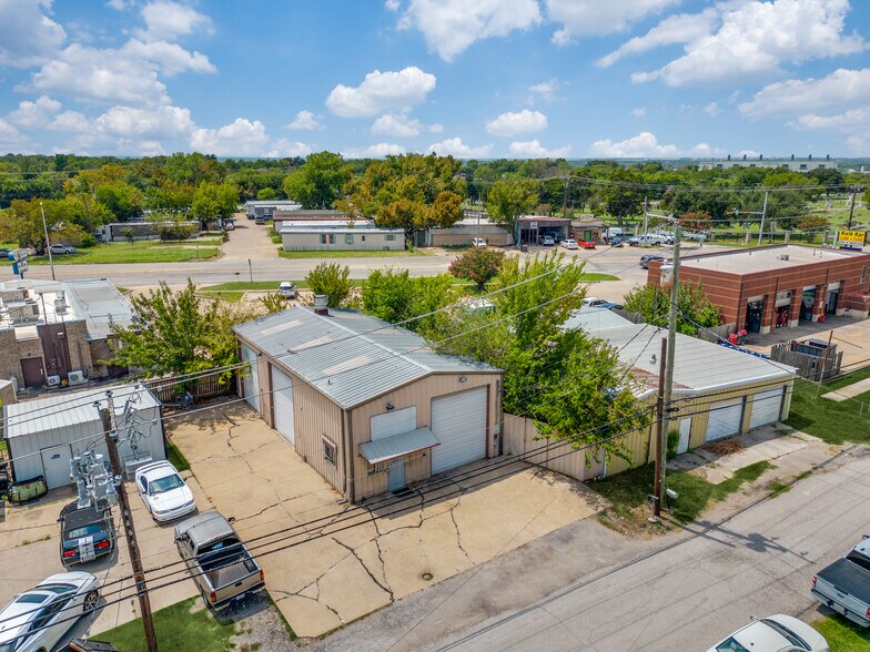 More Photos Of 305 W Aimee St, Forney Warehouse For Sale