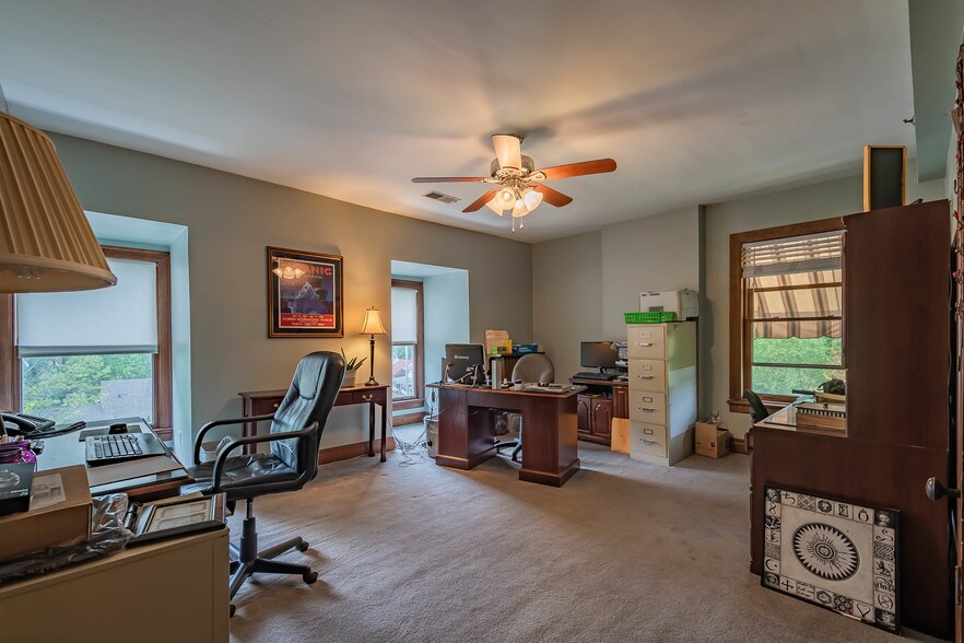 More Photos Of 7505 Saltsburg Rd, Pittsburgh Restaurant For Sale