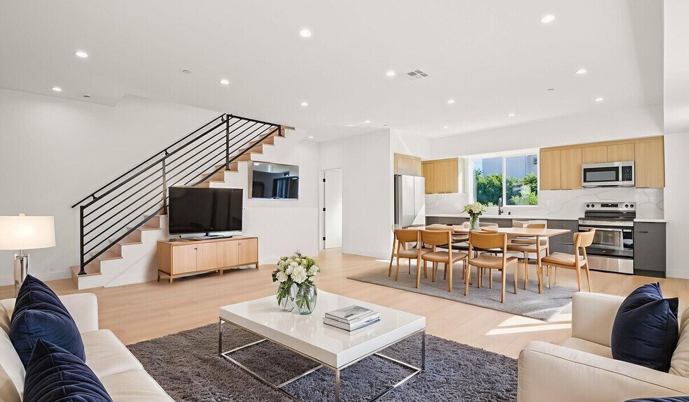 More Photos Of 1707 S Burnside Ave, Los Angeles Apartments For Sale