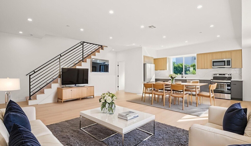 More Photos Of 1707 S Burnside Ave, Los Angeles Apartments For Sale