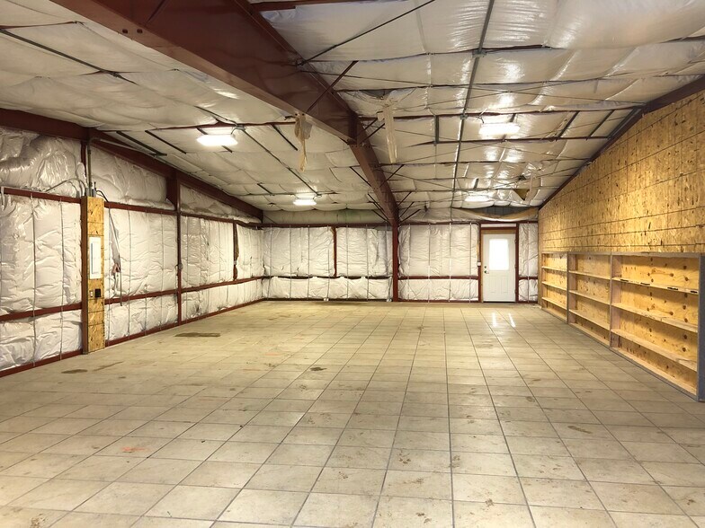 More Photos Of 208 W Front St, Alda Storefront Retail Office For Lease