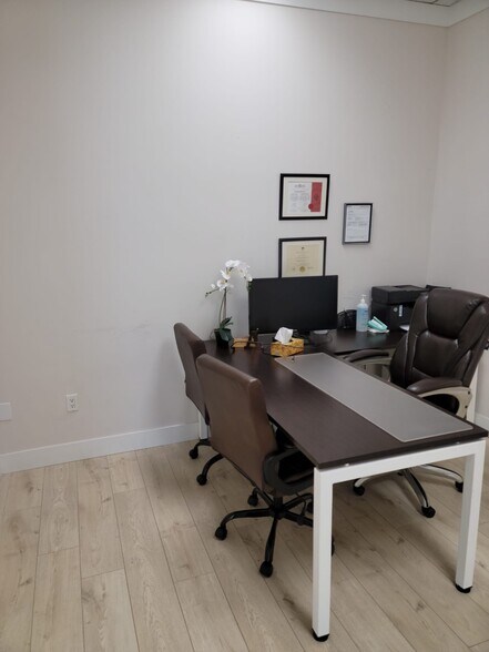 More Photos Of 8140 128th St, Surrey Storefront Retail Office For Sale