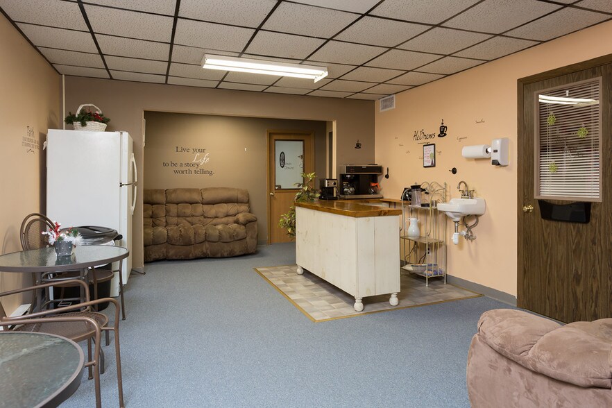 More Photos Of 305 W Columbia St, Farmington Religious Facility For Sale