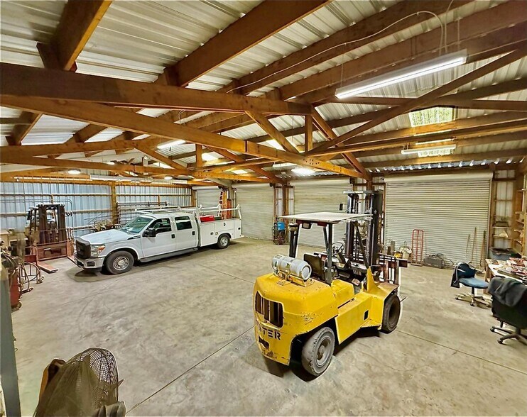 More Photos Of 3623 51st Ave, Sacramento Service For Lease