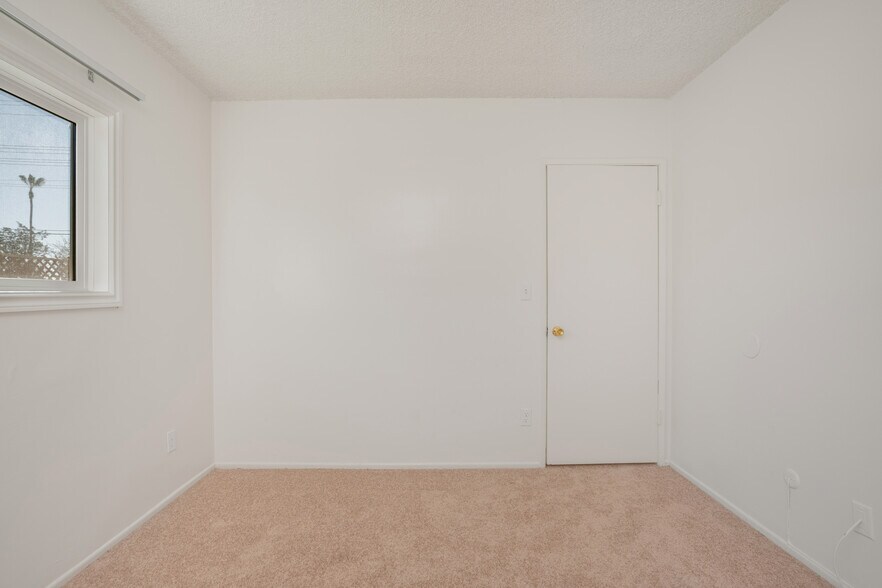 More Photos Of 7000 Etiwanda Ave, Reseda Apartments For Sale
