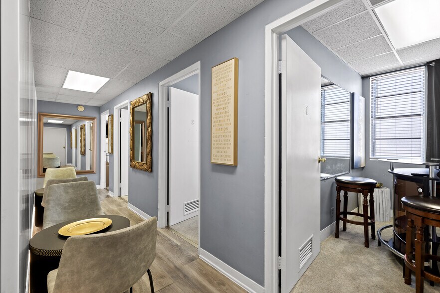 More Photos Of 118 Howard St, Rossville Medical For Sale