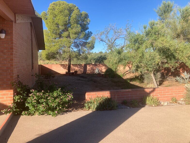 More Photos Of 801 McNab Pkwy, San Manuel Specialty For Sale