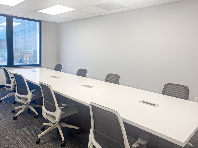 More Photos Of W 3rd St, Winston-Salem Coworking Space