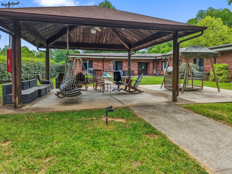 More Photos Of 5900 Bethabara Park Blvd, Winston-Salem Healthcare For Sale