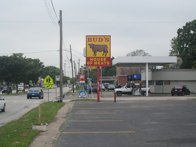 More Photos Of 6728 Cullen Blvd, Houston Freestanding For Sale