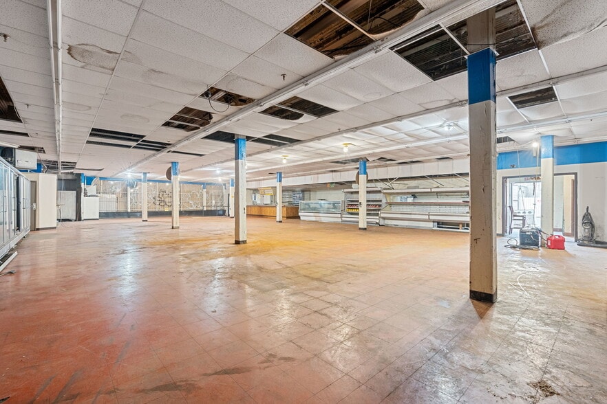 More Photos Of 731 E 14th St, Minneapolis Storefront Retail Office For Sale