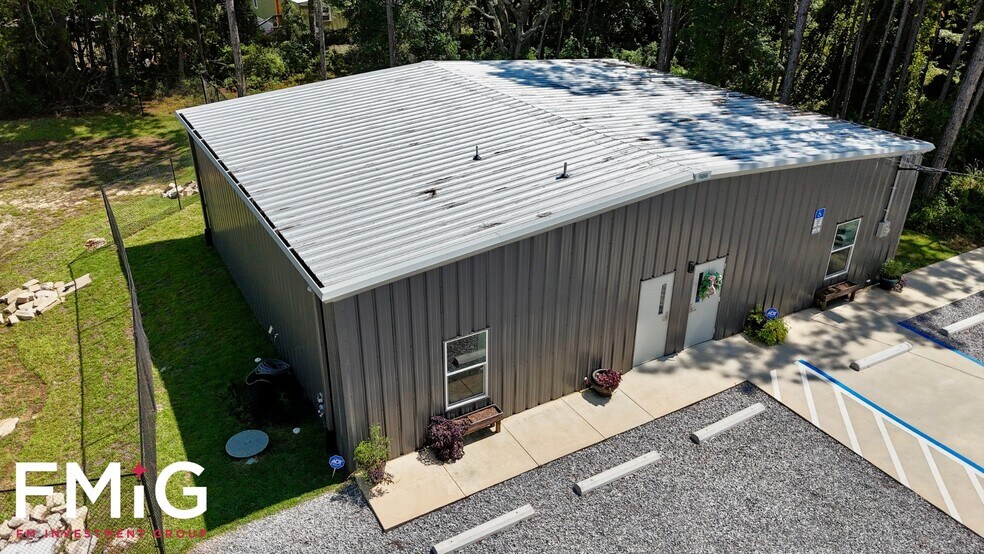 More Photos Of 8625 Gulf Beach Highway hwy, Pensacola Light Distribution For Lease