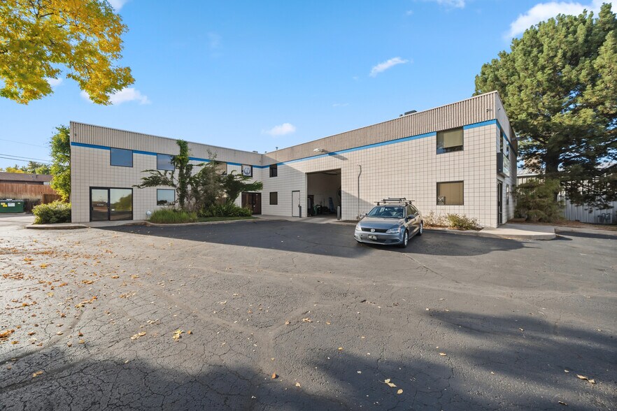 More Photos Of 10855 Irma Dr, Northglenn Warehouse For Sale