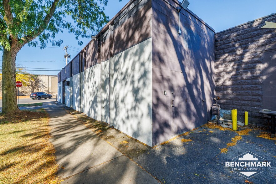 More Photos Of 545 West Ave, Rochester Warehouse For Sale