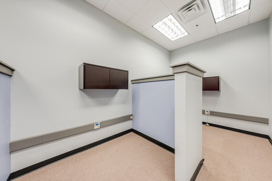 More Photos Of 205 SE Catawba Rd, Port Clinton Freestanding For Lease